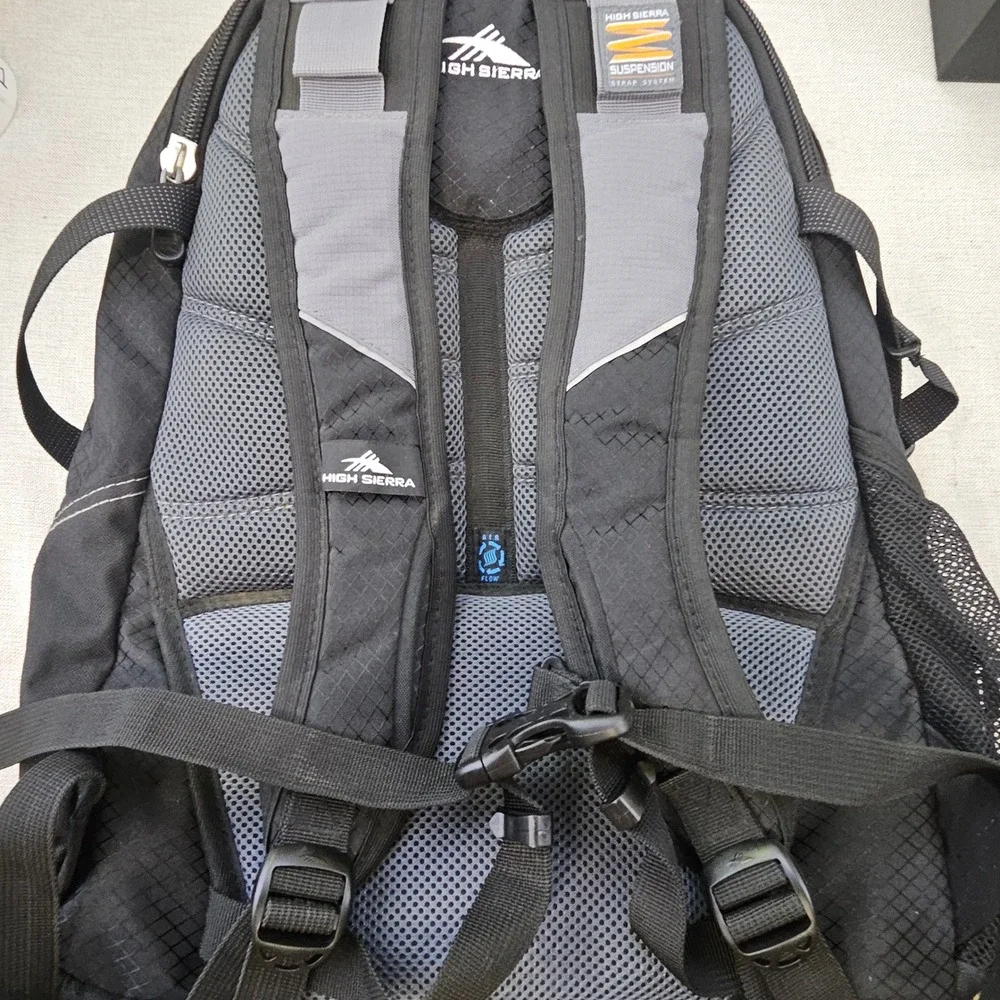 High Sierra Backpack Heinz College Carnegie Mellon University Black 8051-68BK